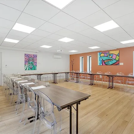 Hotel Western Premier Le Domaine De Montjoie