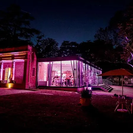 Western Premier Le Domaine De Montjoie Hotel 4*