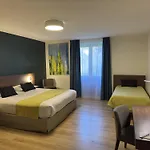 Western Premier Le Domaine De Montjoie Hotel