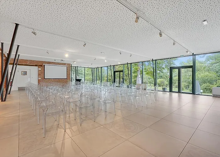 Western Premier Le Domaine De Montjoie Отель