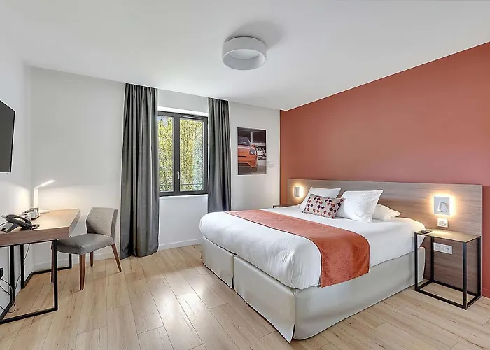 Western Premier Le Domaine De Montjoie