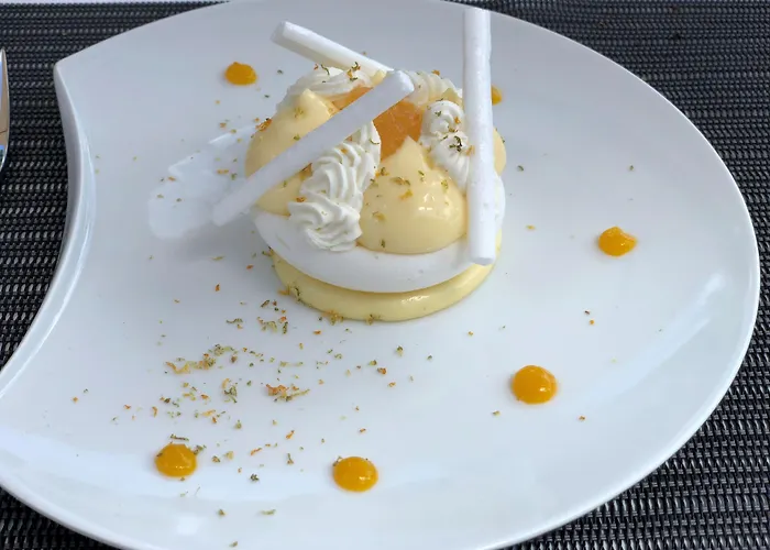 Western Premier Le Domaine De Montjoie